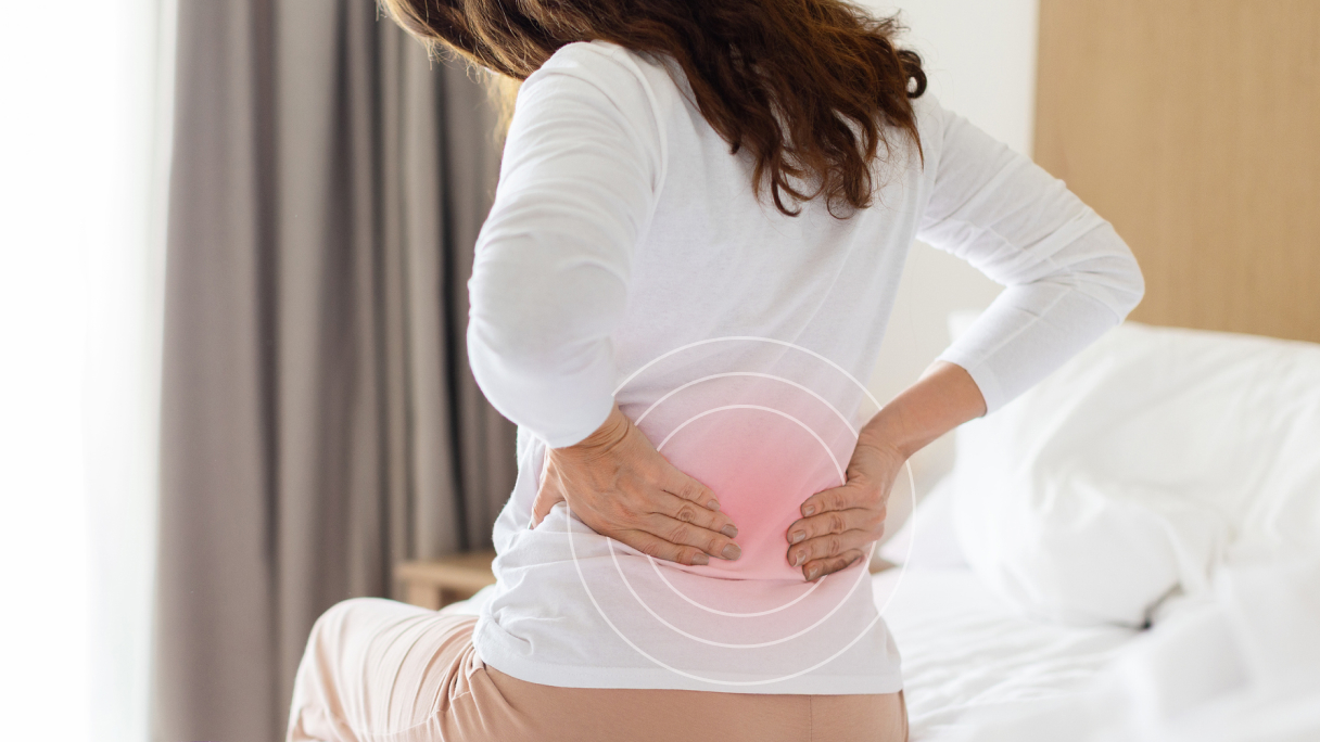 У женщины болит спина